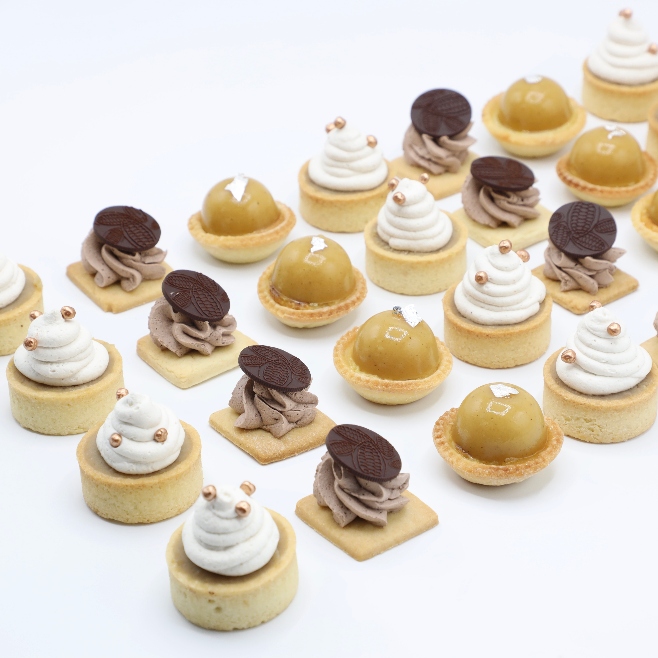 Christmas sweet Canapes – 30 Pieces